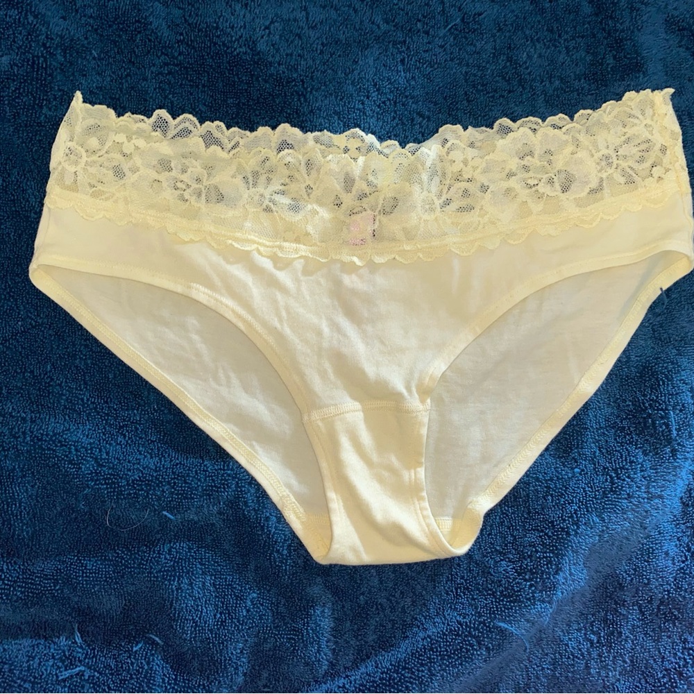 Victoria secret lace trim hipster